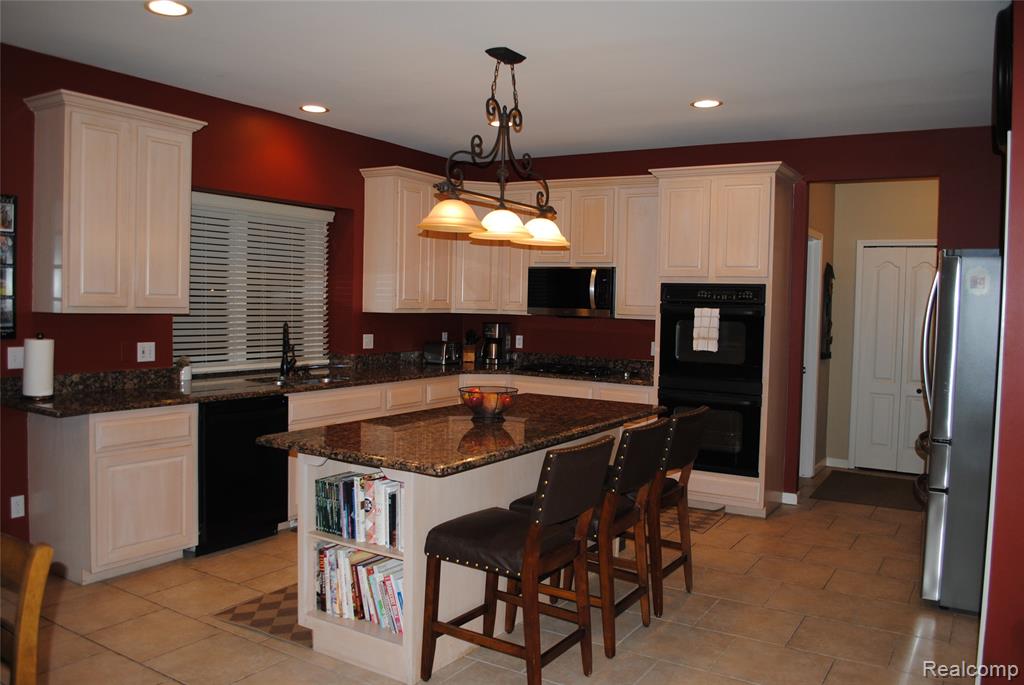 1271 Tulberry Circle, Rochester, MI 48306 — Photo 26