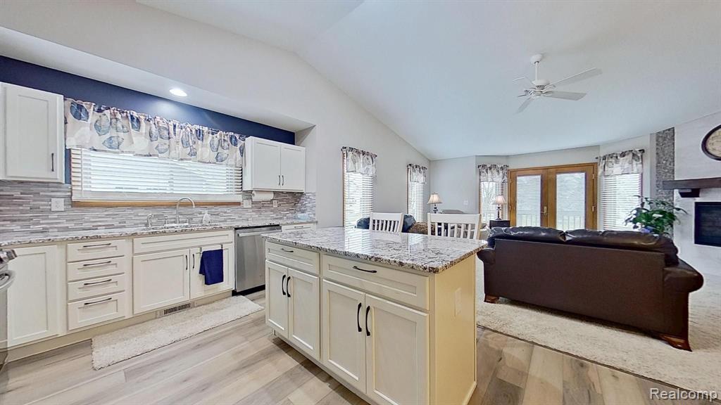 9098 EMILY Drive, Davison, MI 48423 — Photo 6