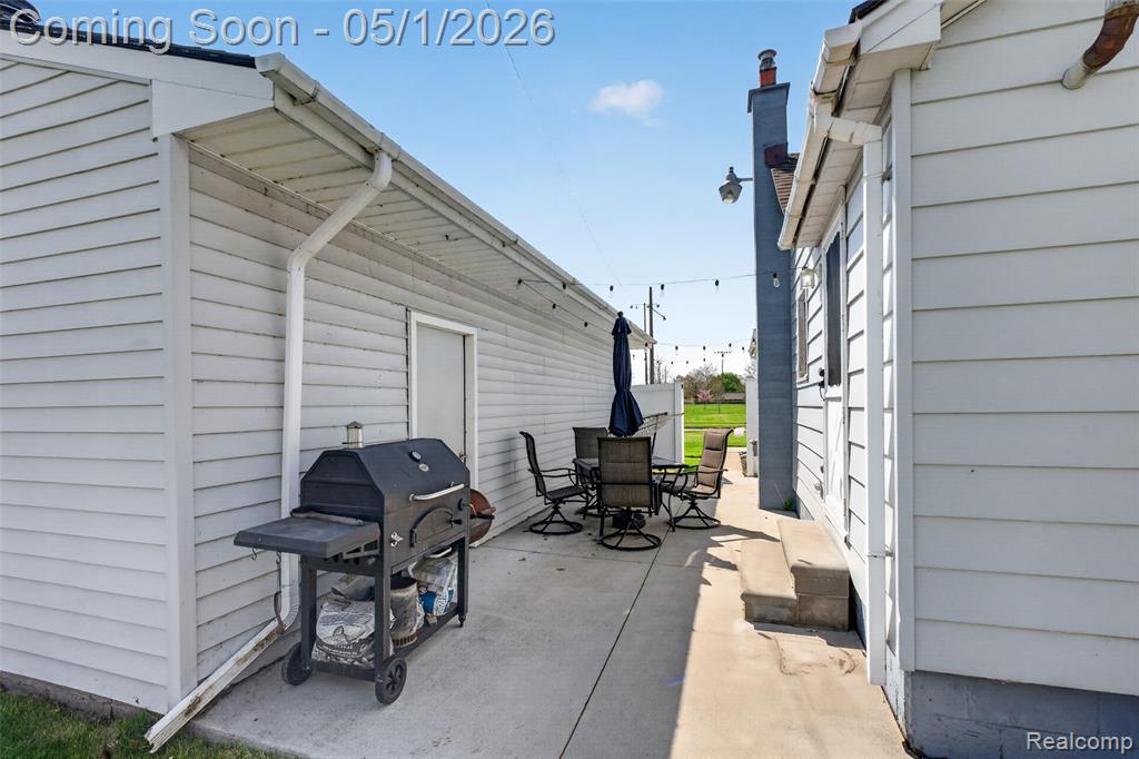 677 Lindbergh Street, Wyandotte, MI 48192 — Photo 15