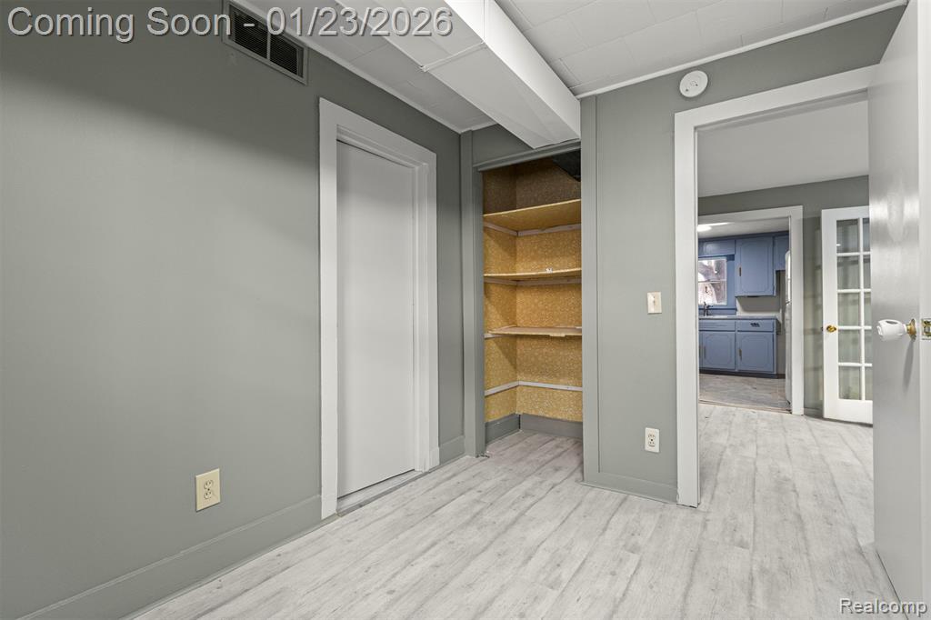 5903 N Silvery Lane, Dearborn Heights, MI 48127 — Photo 23