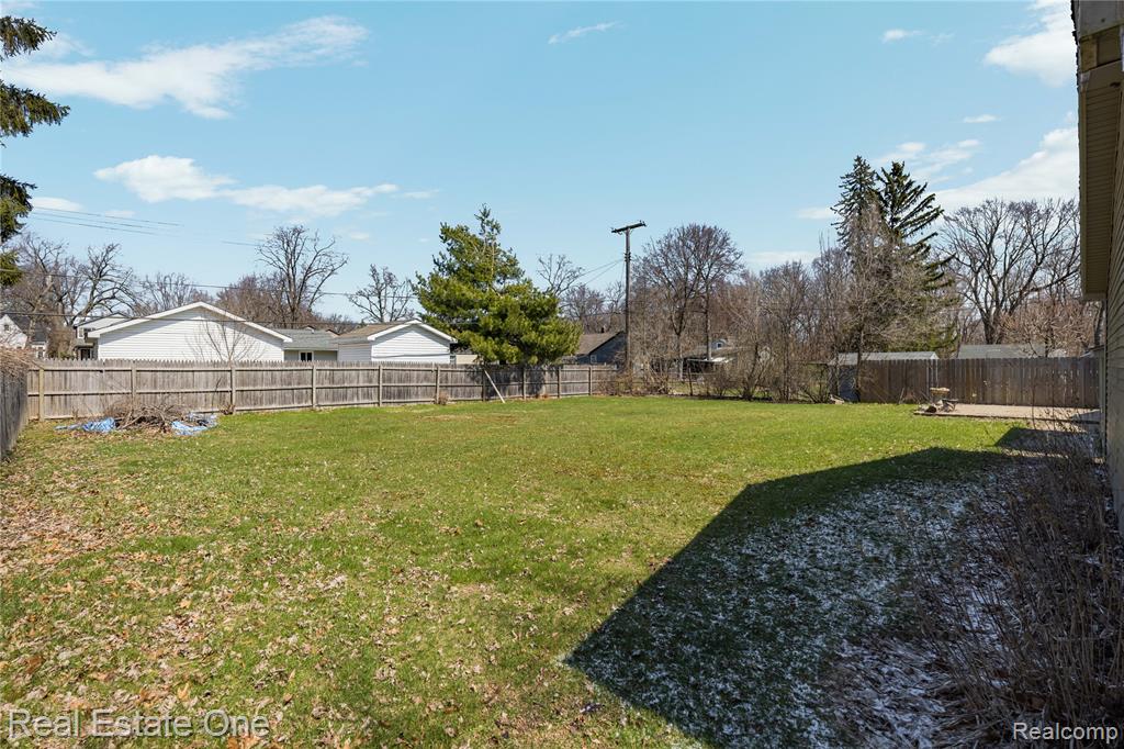 4058 Lomley Avenue, Waterford, MI 48329 — Photo 51