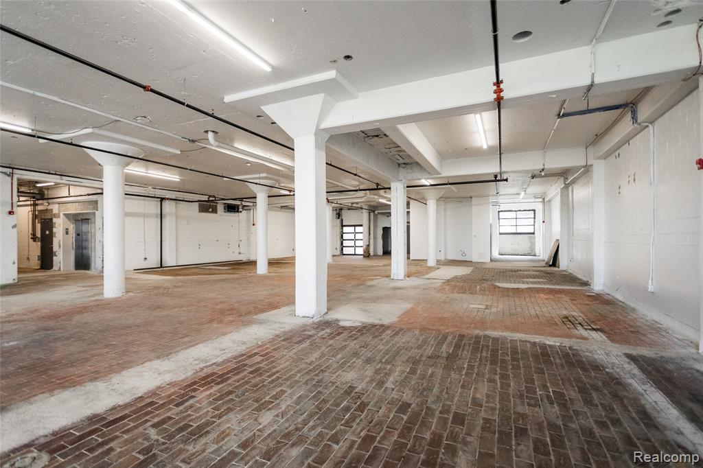 2000 Division Street, Detroit, MI, 48207