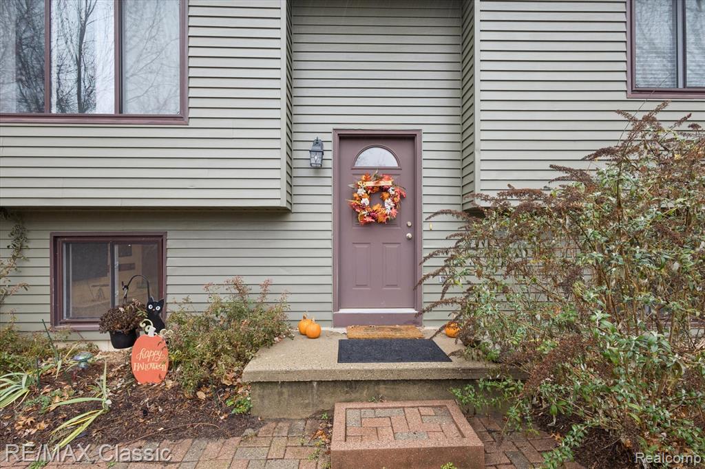 5594 Harper Road, Holt, MI 48842 — Photo 5
