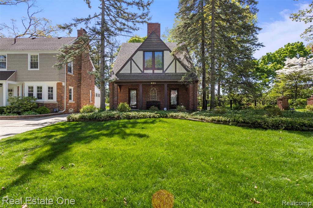 939 S HIGHLAND Street, Dearborn, MI 48124 — Photo 8