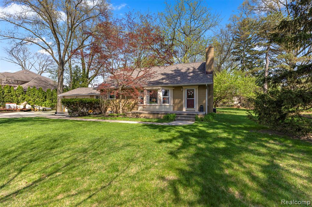 214 N Evangeline Street, Dearborn Heights, MI 48127 — Photo 6