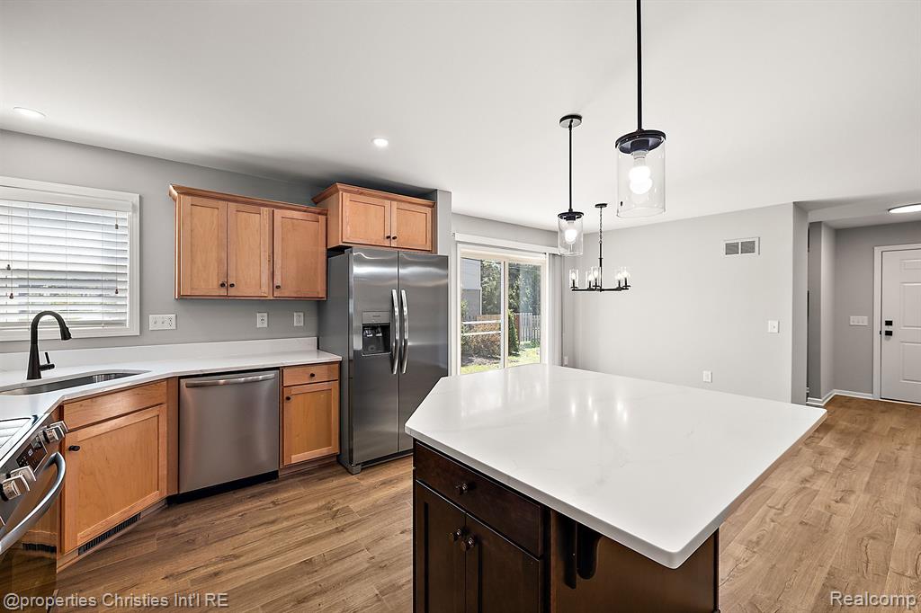 4125 S Newton Road, Commerce Twp, MI 48390 — Photo 13
