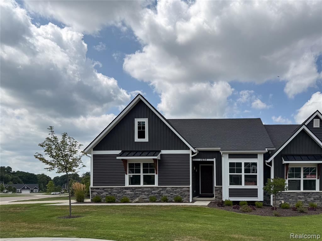 1054 CAMELLIA Circle, 44, Howell, MI 48843