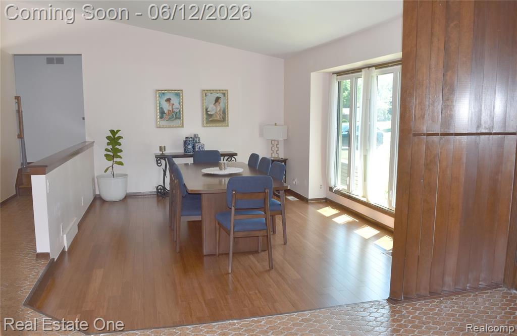 5324 Greenbriar Drive, West Bloomfield, MI 48323 — Photo 4