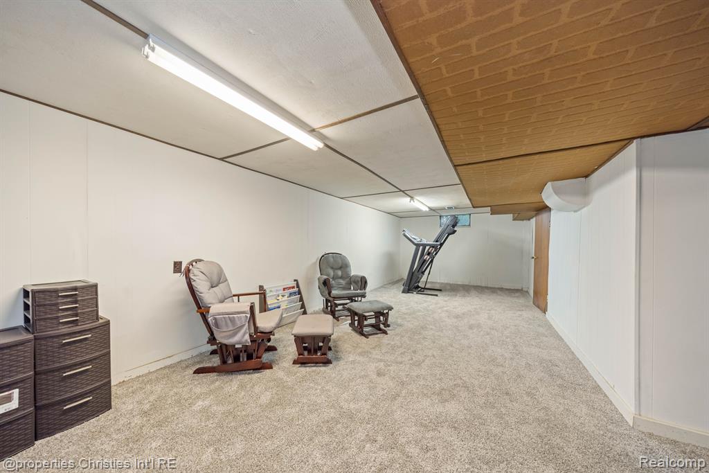 5710 OPALINE Drive, Waterford, MI 48327 — Photo 22