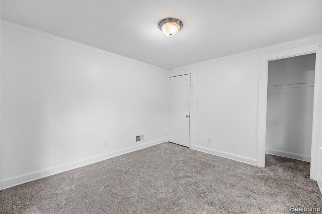 957 Winchester Avenue, Lincoln Park, MI 48146 — Photo 14