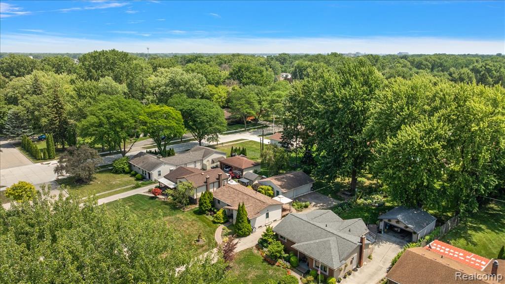 5242 Mansfield Avenue, Sterling Heights, MI 48310 — Photo 40