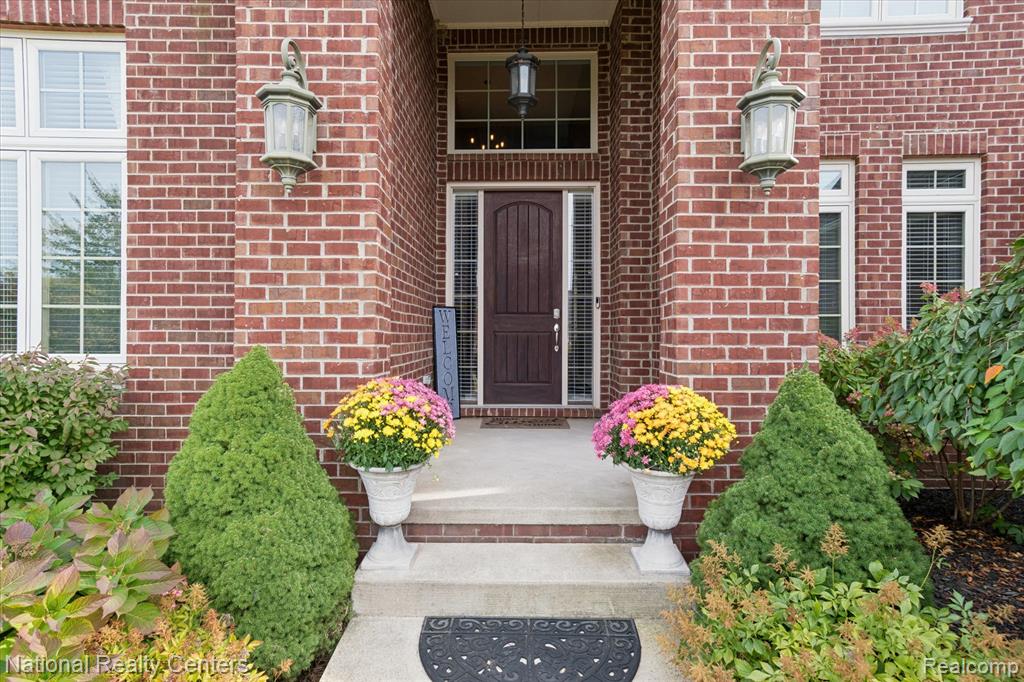 9888 Meadow View Court, Northville, MI 48167 — Photo 3