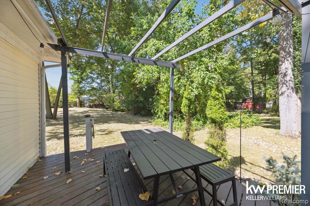 9301 Cardwell Street, Livonia, MI 48150 — Photo 29