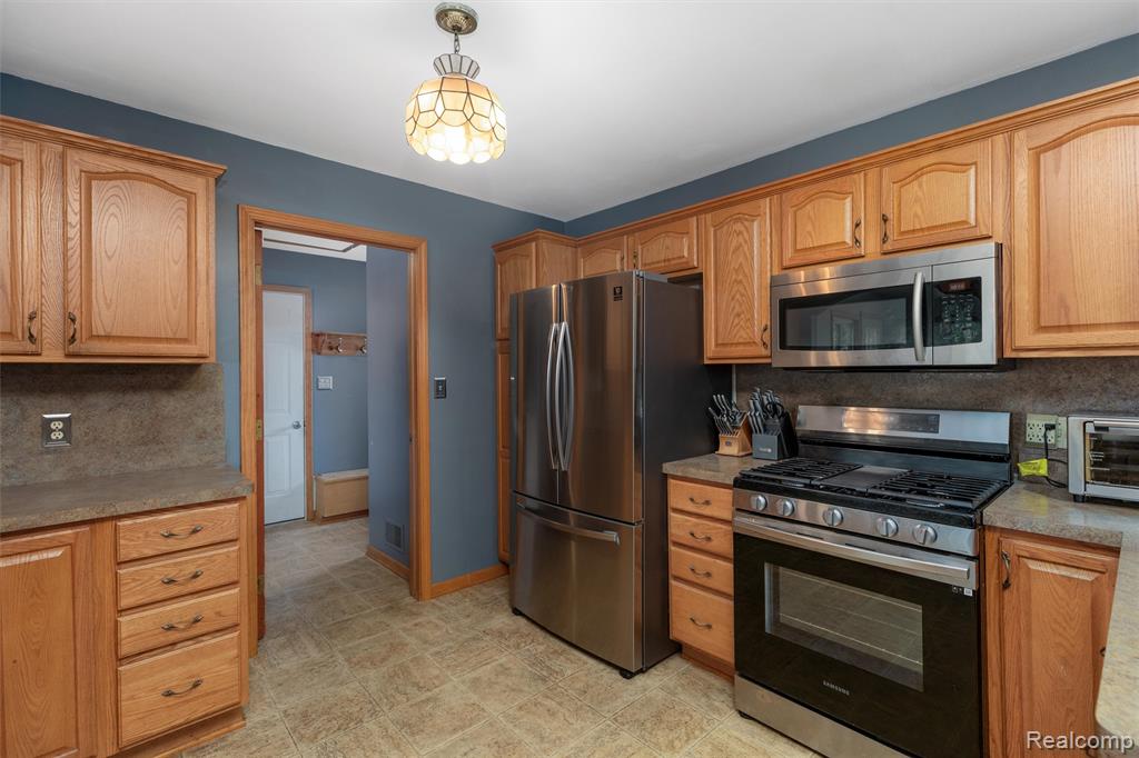 709 Baywood Lane, Davison, MI 48423 — Photo 6