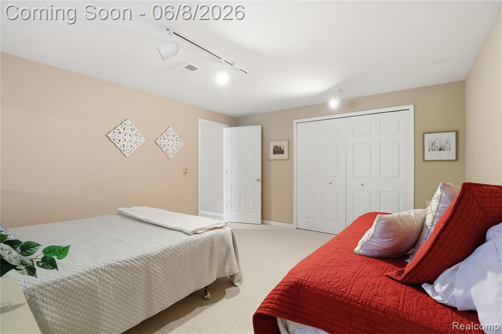 6153 Pine Creek Court, Grand Blanc, MI 48439 — Photo 34