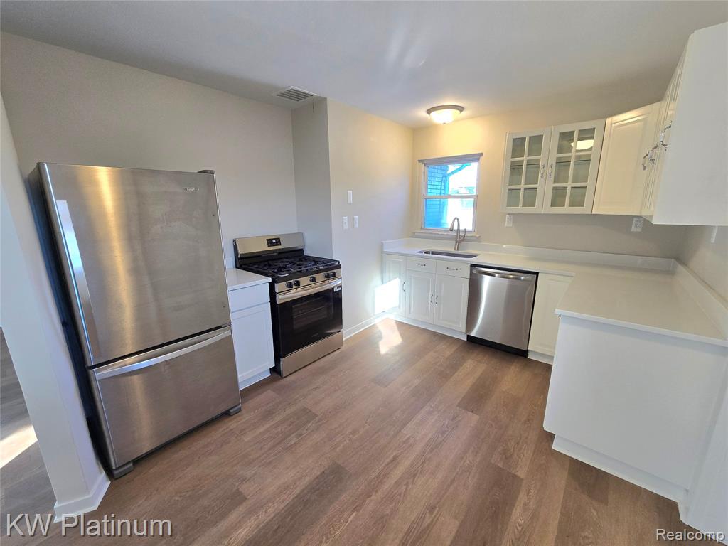 7399 Gronow, Center Line, MI 48015 — Photo 10