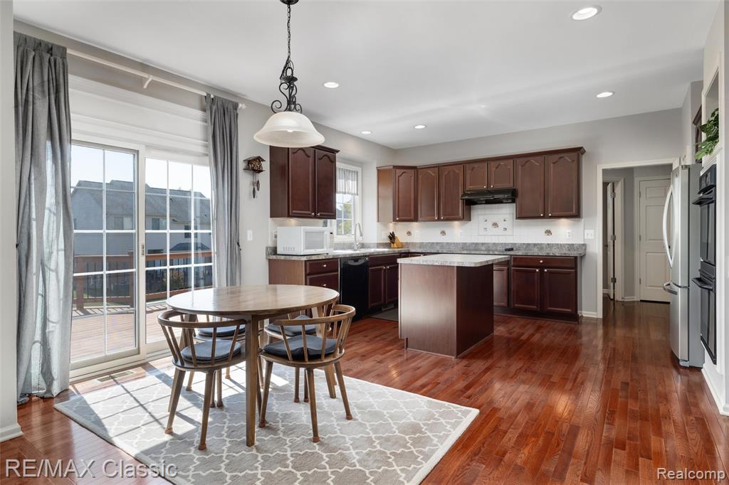 45273 Jacob Drive, Novi, MI — Photo 12