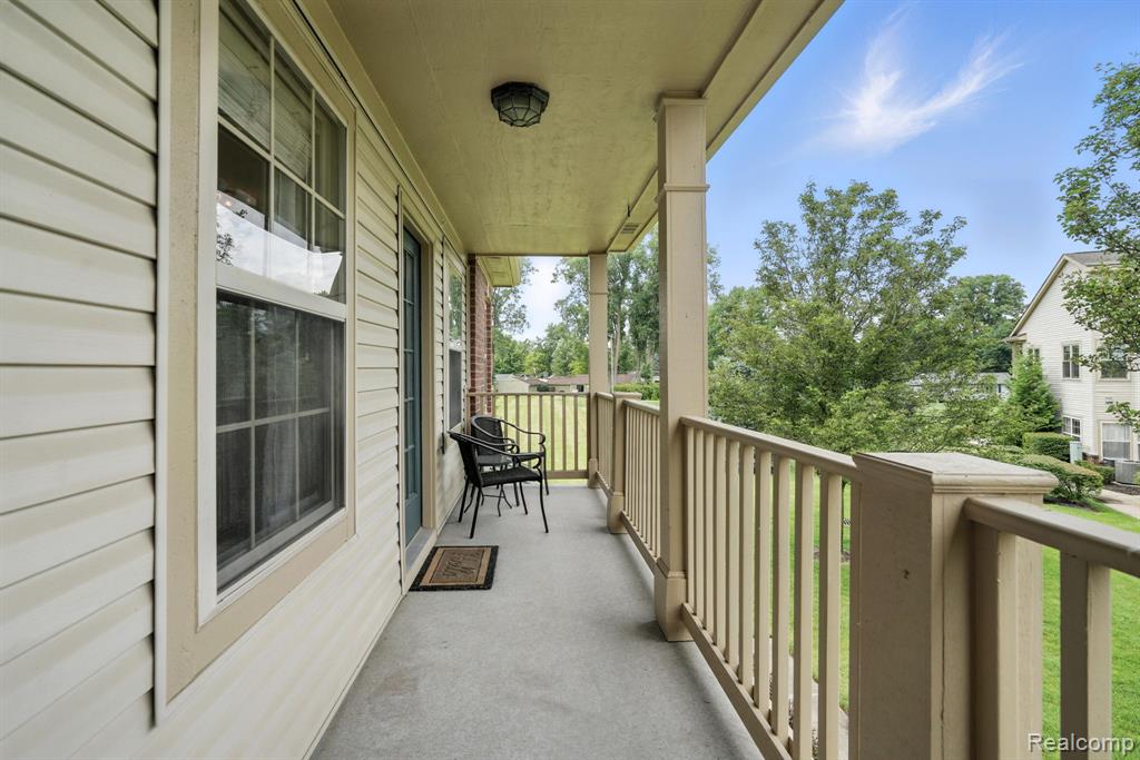 490 Village Drive, Walled Lake, MI 48390 — Photo 7
