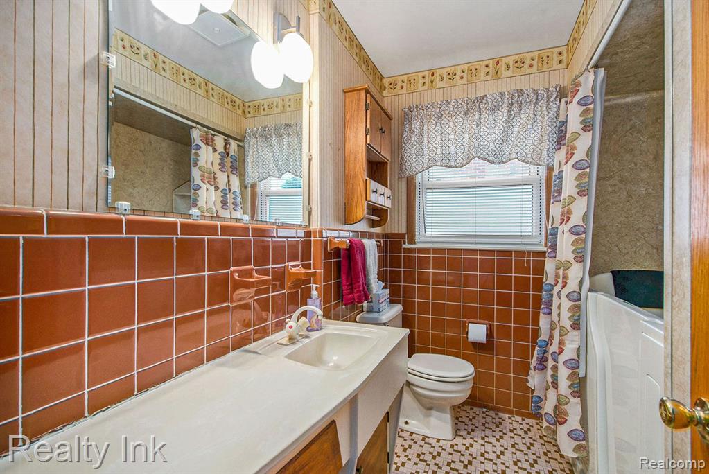 6647 SHARON Street, Garden City, MI — Photo 10