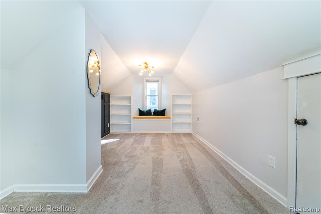 74 W Elza Avenue, Hazel Park, MI 48030 — Photo 14