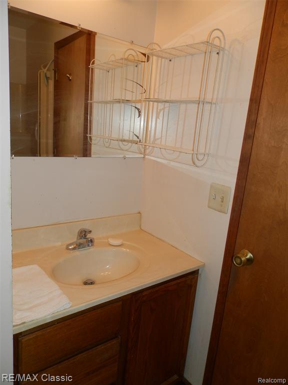 7736 Berwick Drive, Westland, MI — Photo 17