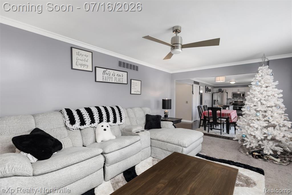 7225 Castell Boulevard, Belleville, MI 48111 — Photo 12