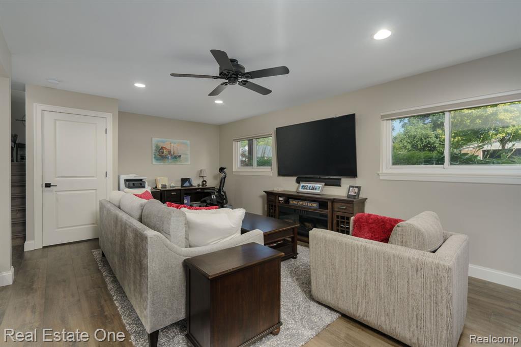 9545 Crown Ridge Drive, White Lake, MI — Photo 32
