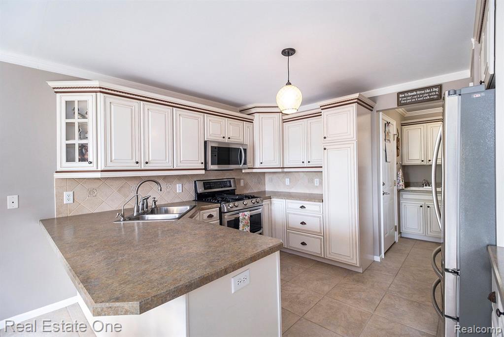 4594 SEYMOUR LAKE Road, Oxford, MI 48371 — Photo 15