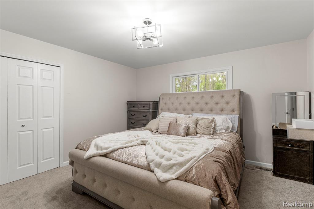 7978 Hoffman Drive, Waterford, MI 48327 — Photo 22