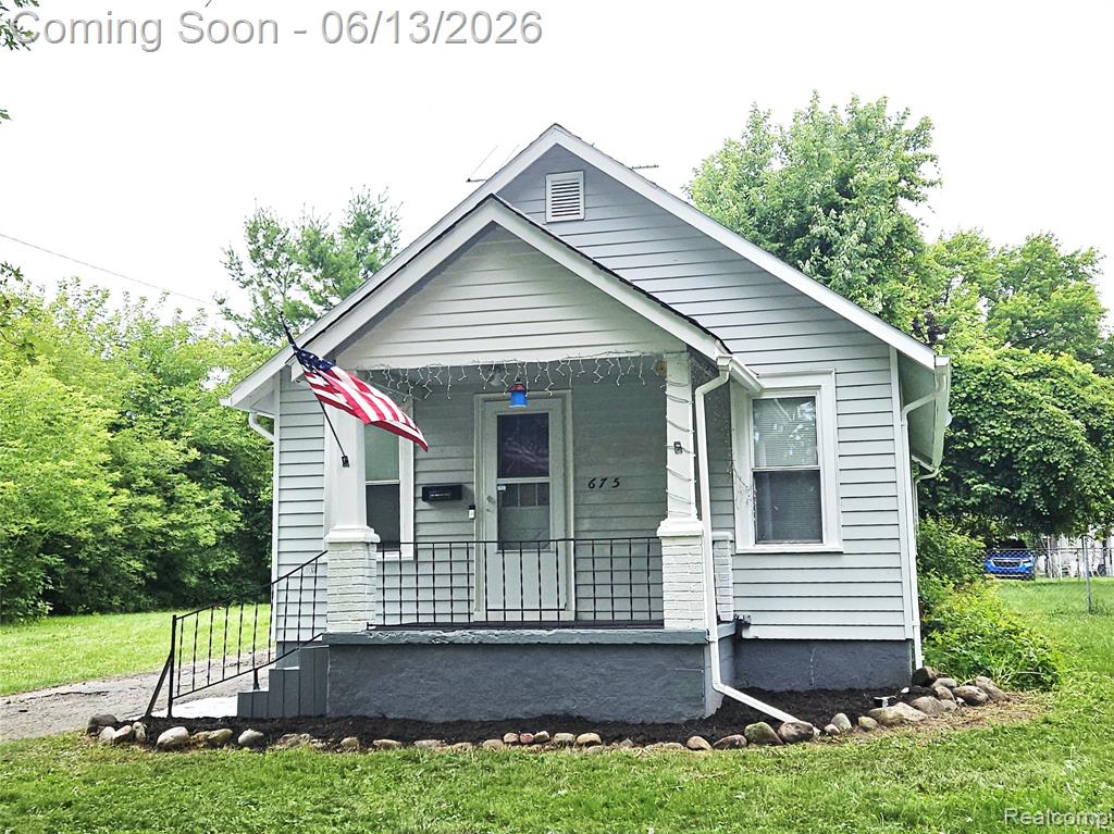675 E Beverly Avenue, Pontiac, MI 48340 — Photo 2