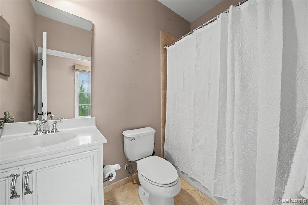 7286 Brentwood Court, Ypsilanti, MI 48198 — Photo 54