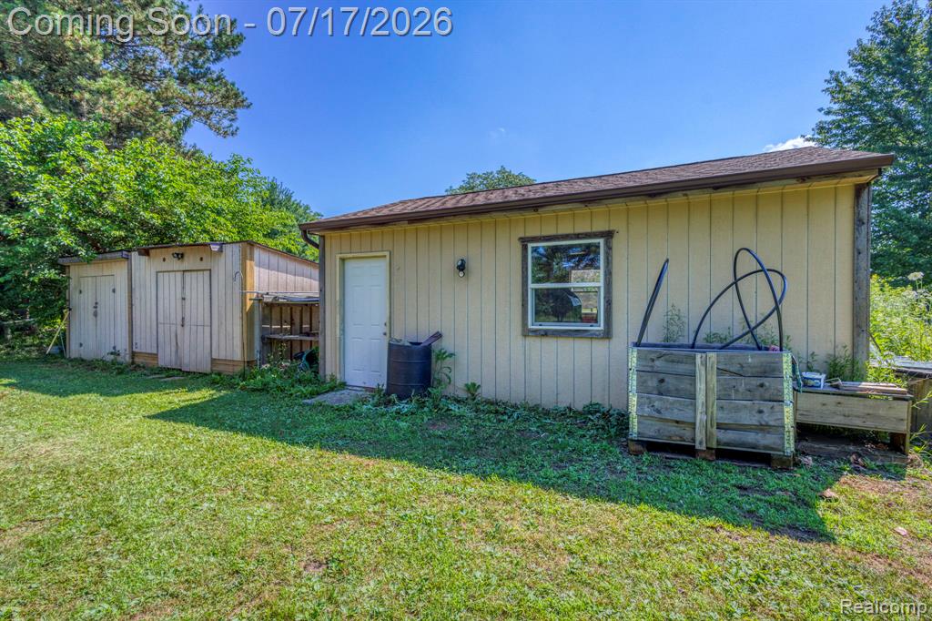9805 Dolan Road, Columbus, MI — Photo 34