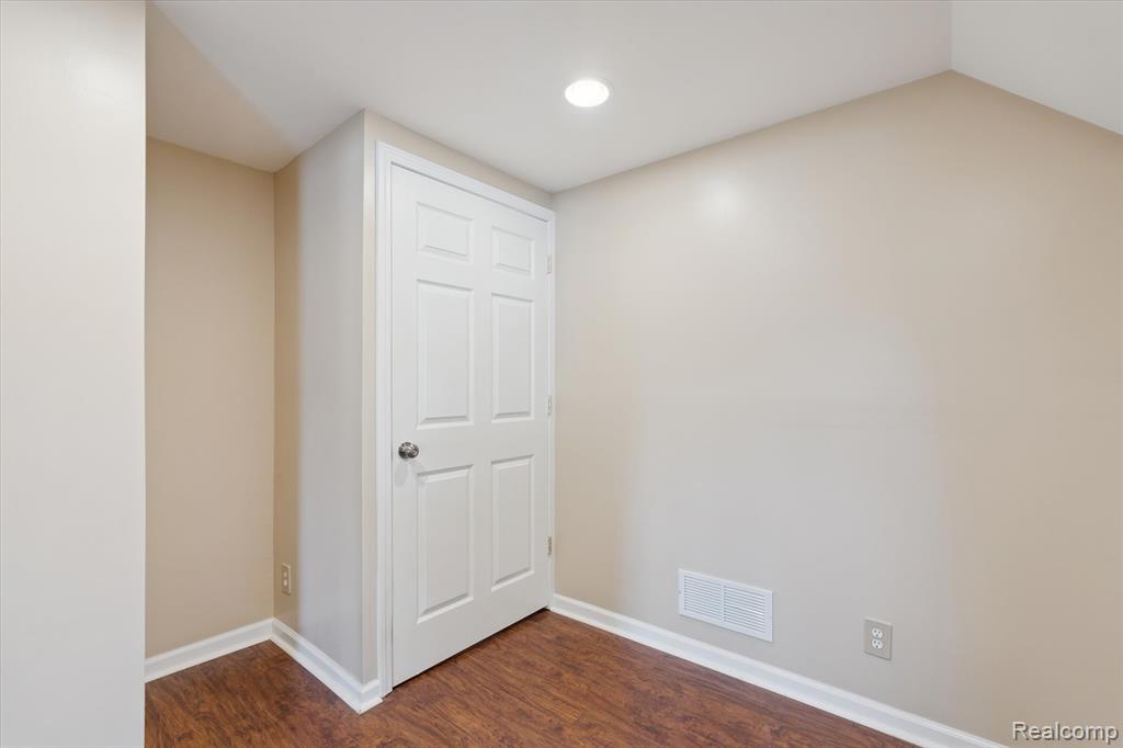 1244 Crystal Pointe Circle, Fenton, MI 48430 — Photo 29
