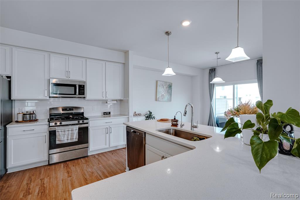 606 Angus Lane, Saline, MI 48176 — Photo 8