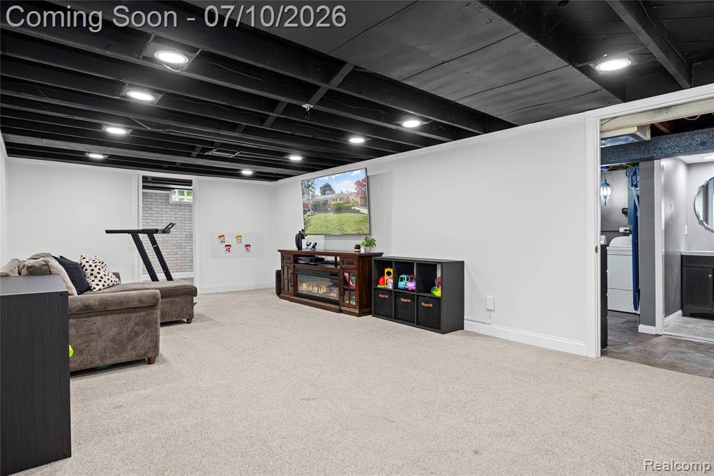 8561 Liberty Boulevard, Westland, MI — Photo 31