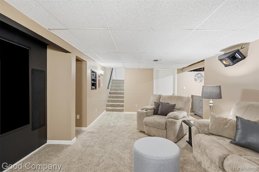 23470 Oneida Street, Oak Park, MI 48237 — Photo 21