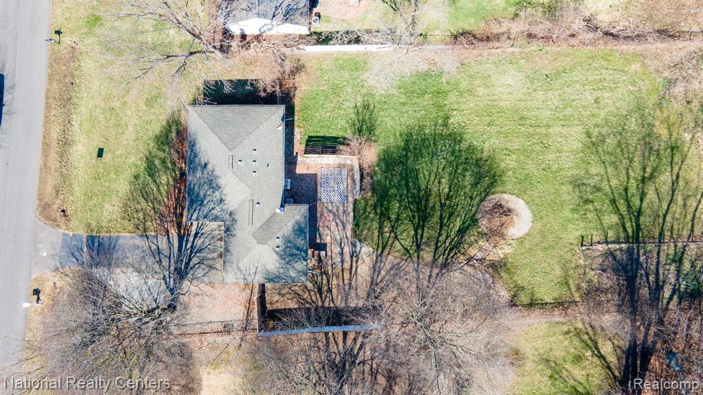 2654 Hatton Road, Auburn Hills, MI 48326 — Photo 33