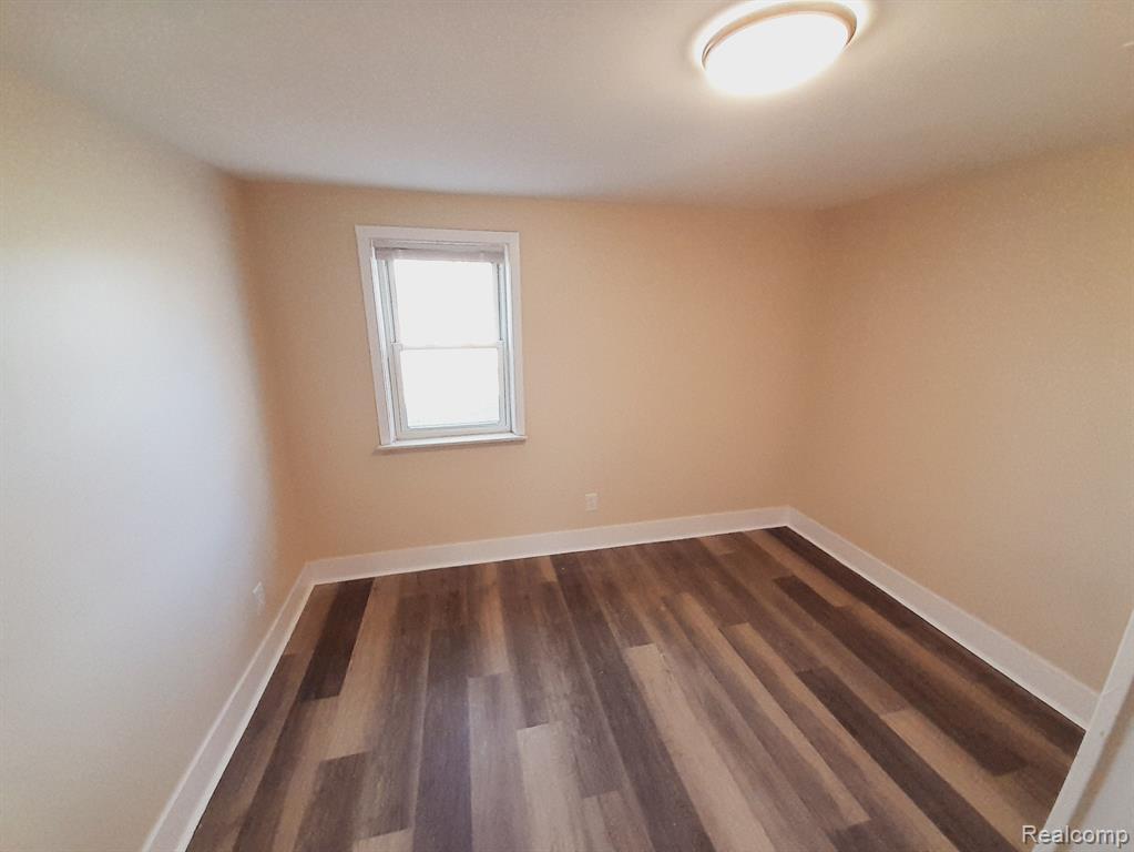 4098 E CARPENTER Road, Flint, MI 48506 — Photo 20