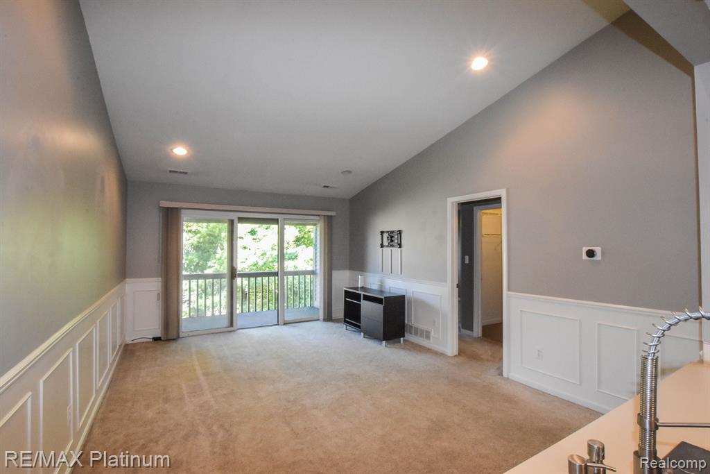 900 RIDGE, Brighton, MI 48116 — Photo 7