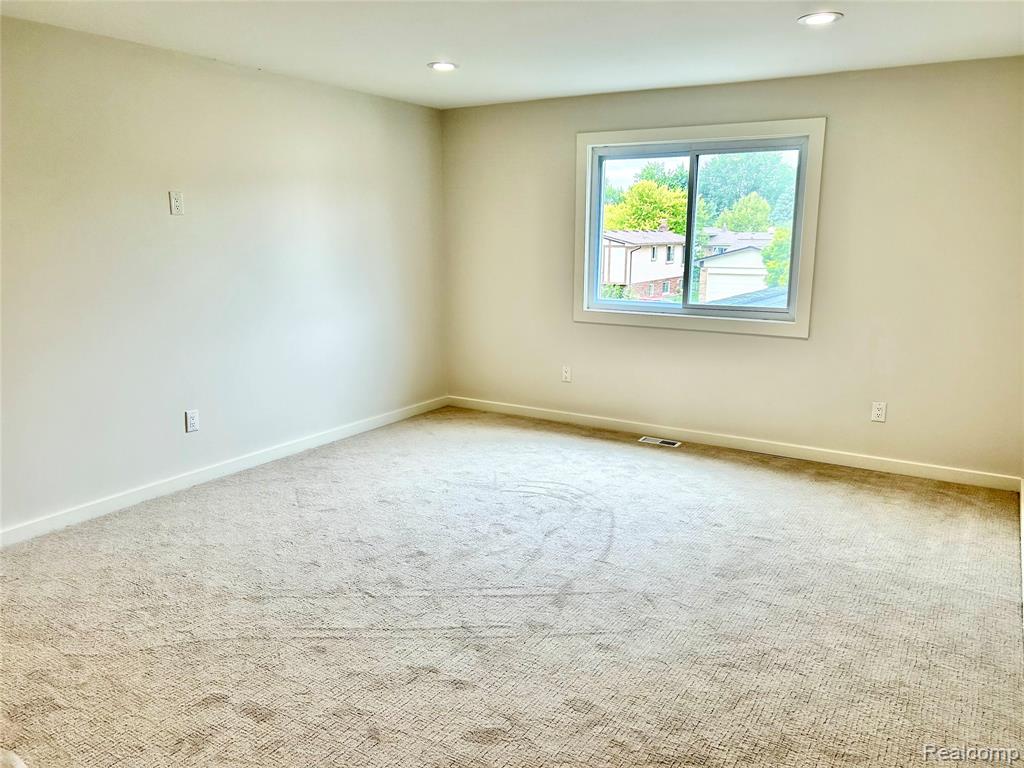 1784 Lakewood Drive, Troy, MI 48083 — Photo 17