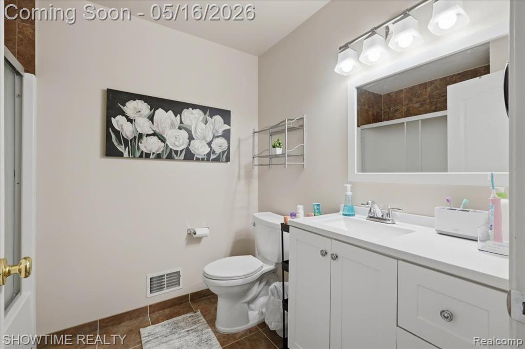 1311 Waverly Drive, White Lake, MI — Photo 27