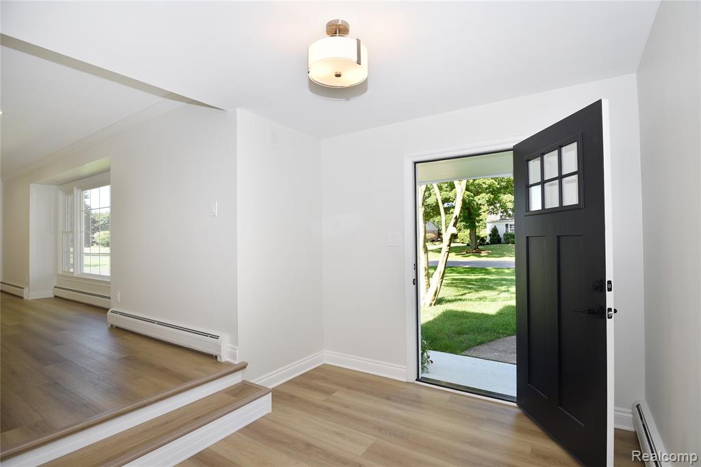 5547 Kingsmill Drive, Bloomfield Hills, MI — Photo 3