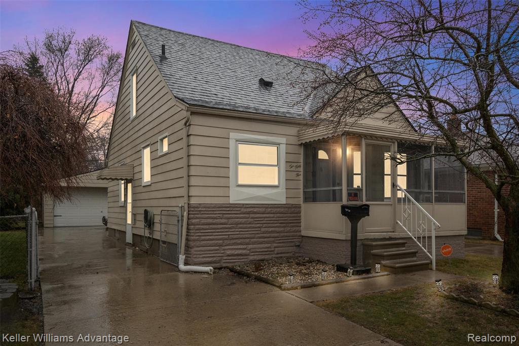 1045 Detroit Avenue, Lincoln Park, MI 48146 — front exterior