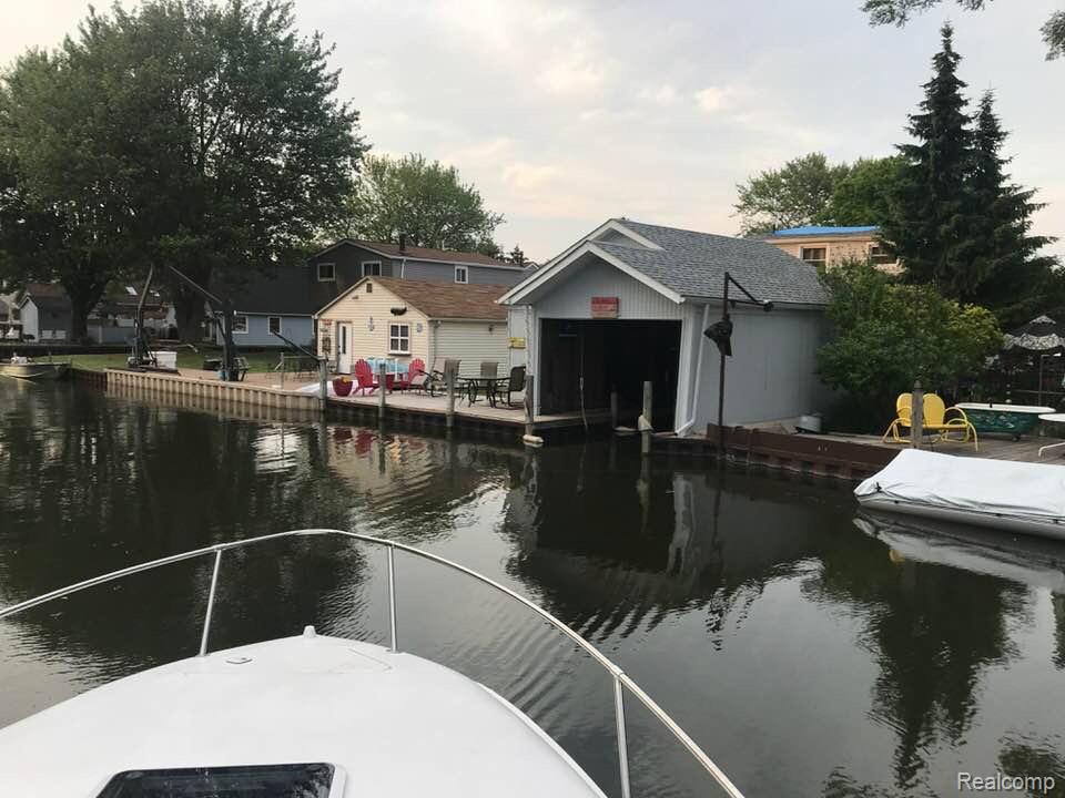 37805 Maplehill Street, Harrison Township, MI — Photo 37