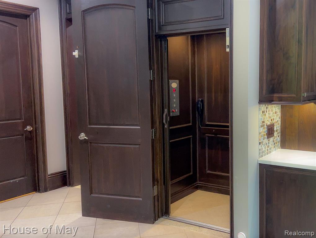 712 E GUNN Road, Rochester, MI 48306 — Photo 19