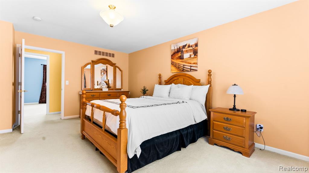 29923 Bradford Drive, New Hudson, MI 48165 — Photo 24