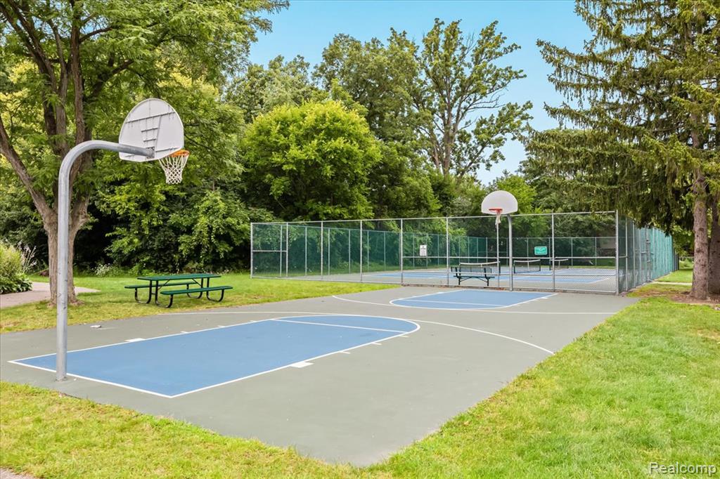 6848 Chadwick Drive, Canton, MI 48187 — Photo 52