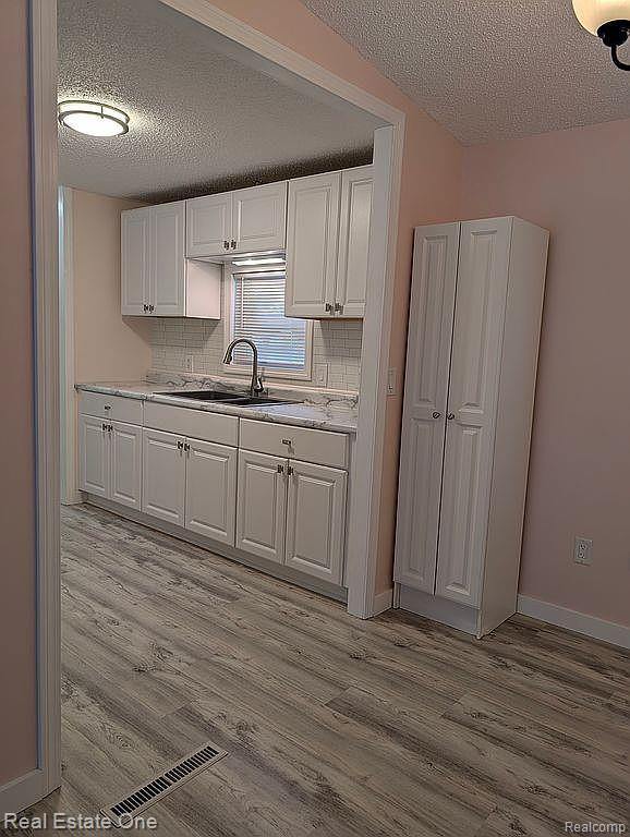 2 Emerald Circle, Whitmore Lake, MI 48189 — Photo 5