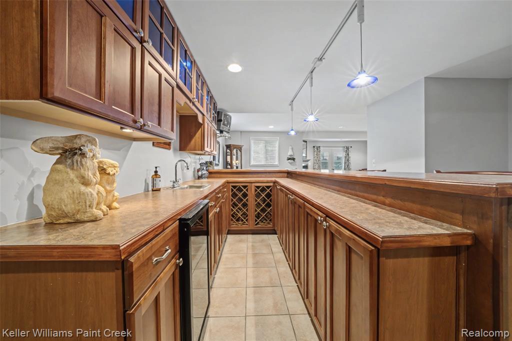 247 Glenmoor Drive S, Rochester, MI 48307 — Photo 45