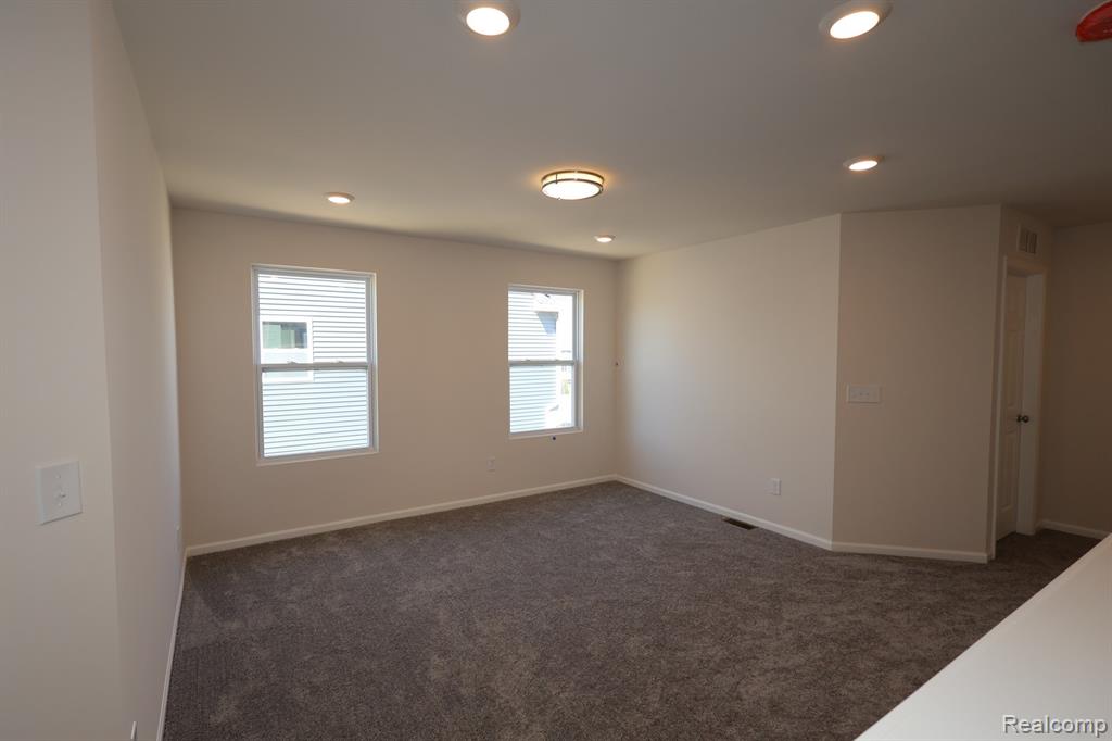 606 Harvest Way, Chelsea, MI 48118 — Photo 8